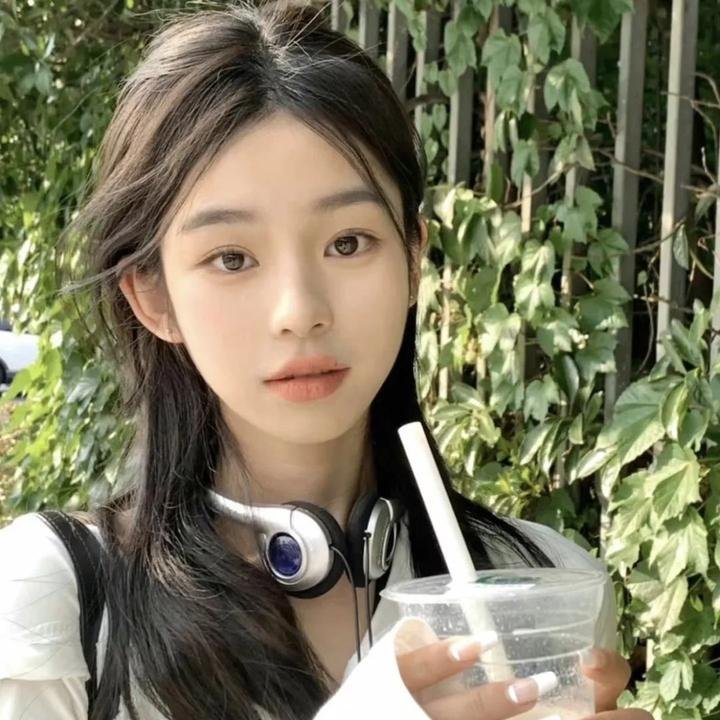 雾中的女孩